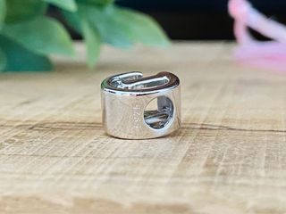 Charm Letra D con Rosa Roja - Plata