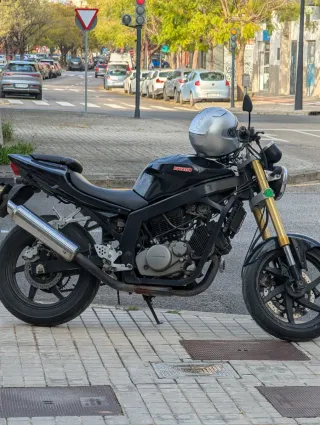 Hyosung GT 250 Comet Negra