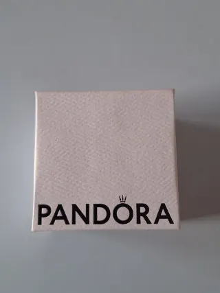 Anello Pandora con zirconi