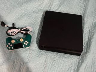 Consola PS4 Slim Negra + Mando Verde