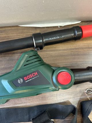 Bosch Tijeras cortasetos telescópicas a batería