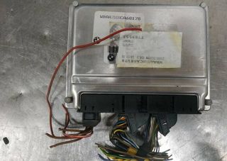 7789553 centralita motor bmw serie berlina 452346