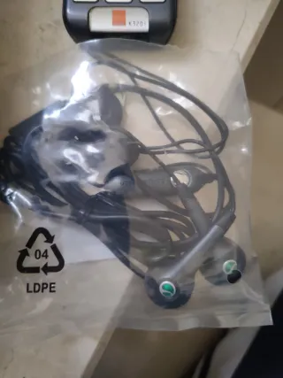 Sony Ericsson K320i gris-negro