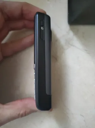 Sony Ericsson K320i gris-negro