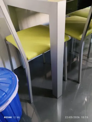 Mesa de cocina cristal y metal