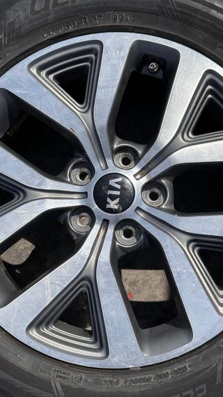 Llantas 17” Kia Sportage 5x114 Goodyear
