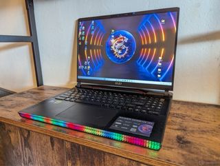 MSI Raider GE68HX 13V