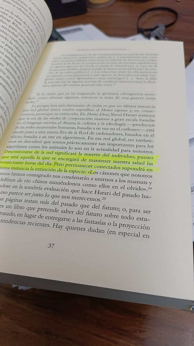 LIBRO LA PLAZA Y LA TORRE NIALL FERGUSON