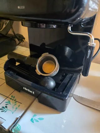 Cafetera espresso marca Elehot