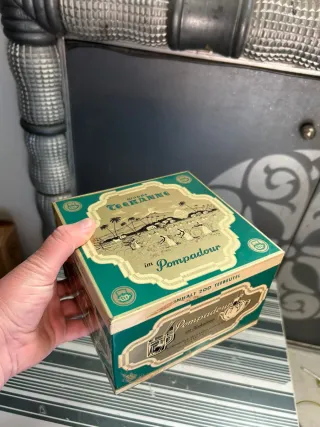 Caja metálica antigua de té Pompadour Alemania