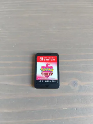 Pokémon Escudo Nintendo Switch con caja