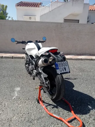 Ducati Monster 696 2010