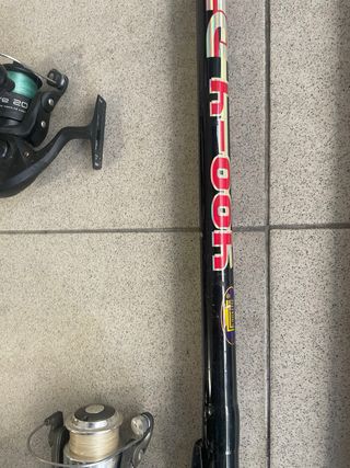Mulinelli e canne da pesca misti