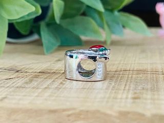 Charm Letra O con Rosa Roja - Plata