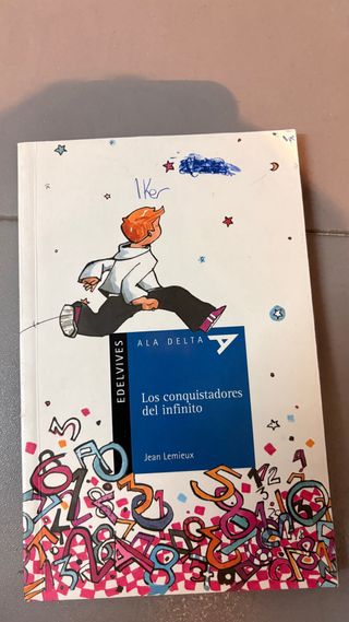 Libro de lectura Los Conquistadores del infinito