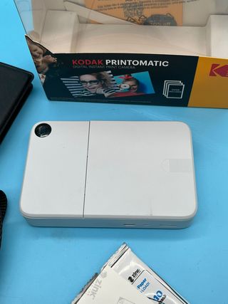 - KODAK Printomatic Cámara instantánea (Gris) Pa