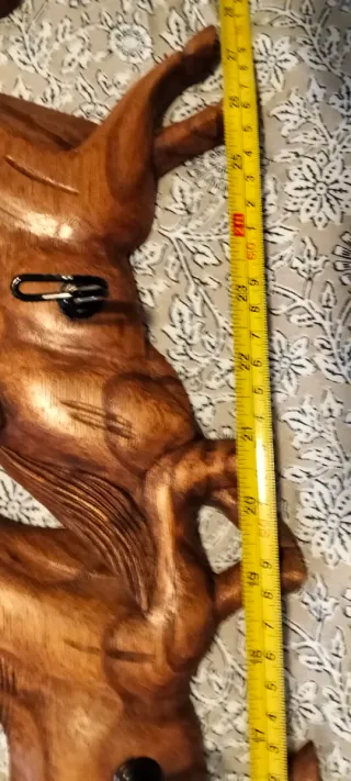Perchas de pared de caballos de madera