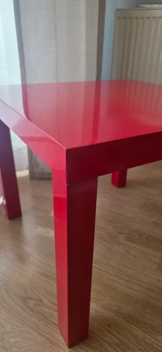 Mesa auxiliar roja - IKEA