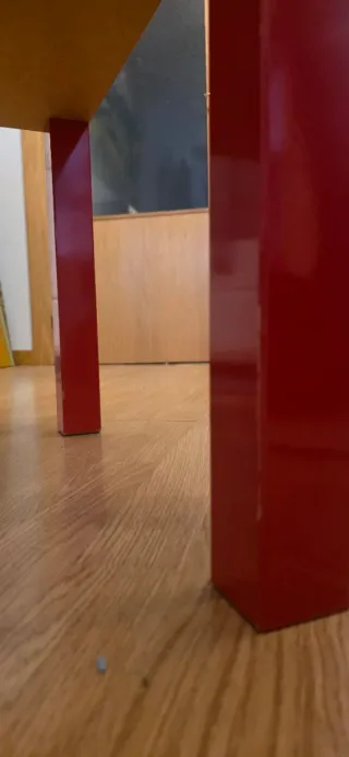 Mesa auxiliar roja - IKEA