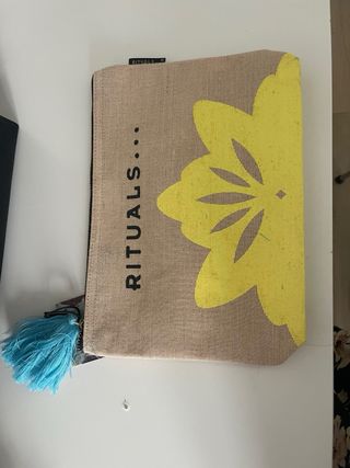 Neceser Rituals nuevo con flor amarilla
