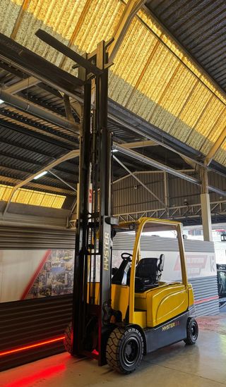 CARRETILLA ELEVADORA BATERÍA NUEVA 3000 KG