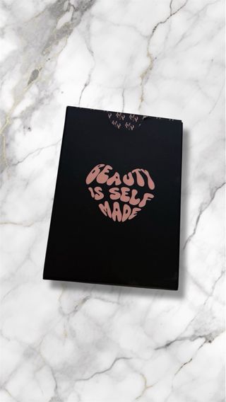 Juego de cartas Huda Beauty