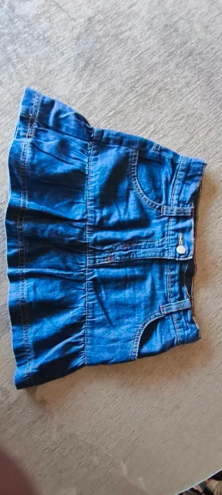 Conjunto niña falda y camiseta 4 años