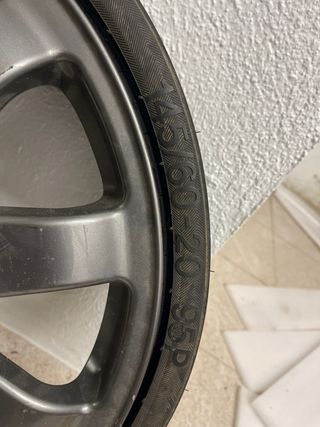 Rueda de repuesto Ferrari California T