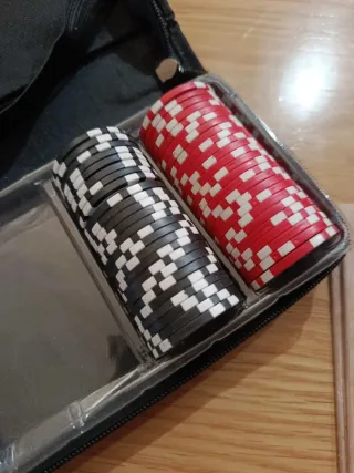 Astuccio da poker con gettoni