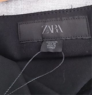 Pantalón negro Zara