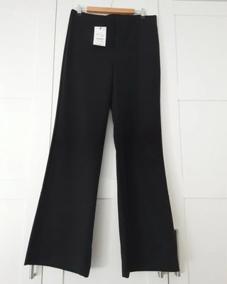 Pantalón negro Zara