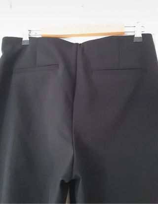 Pantalón negro Zara
