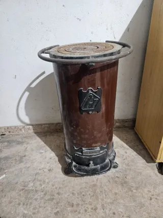 Estufa de leña antigua