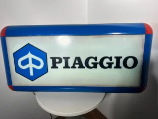 Insegna luminosa Piaggio