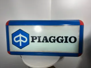 Insegna luminosa Piaggio