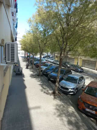 Se alquila habitación para chica