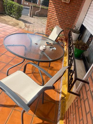 Mesa y 4 sillas Jardín Cristal Metal