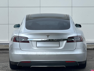 Tesla Model S 2013
