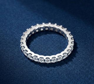 Anello Huitan Oro bianco e Zirconi Elegante