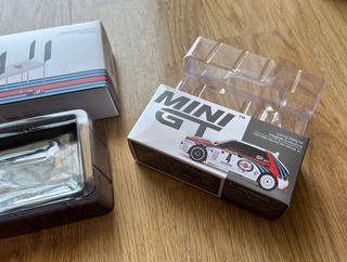 Set Mini GT 1/64 Lancia Delta HF Martini Racing.