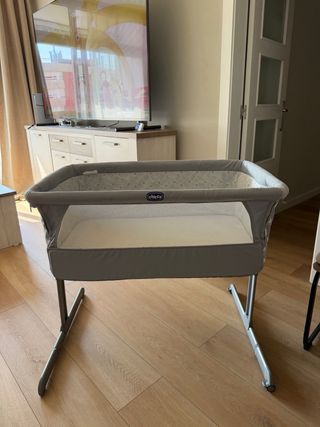 Cuna Colecho Chicco Next2Me Essential Gris