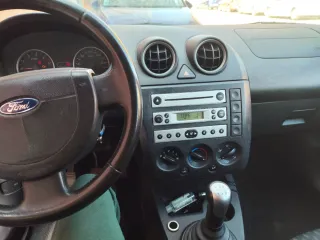 Ford Fiesta 2004
