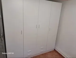 Armario blanco 4 puertas y 2 cajones