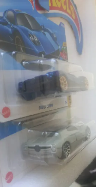 Conjunto 2 Hot Wheels Pagani Utopia