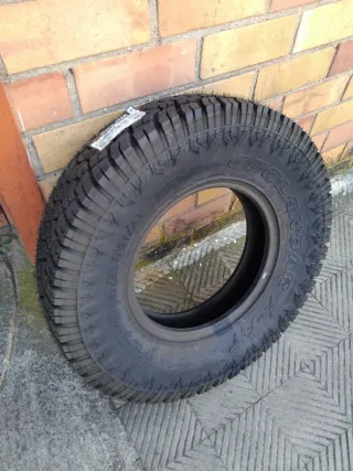 Neumático Yokohama GEOLANDAR X-ATLT G016 235/85-16