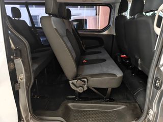 Opel Vivaro Combi 9 plazas Larga