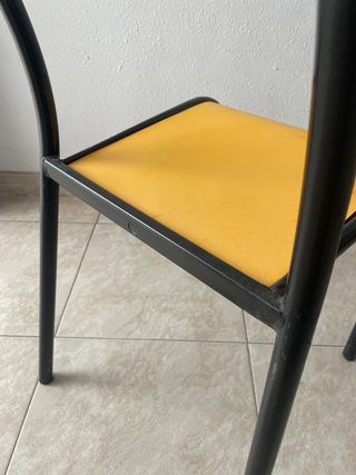 Silla Vintage Amarilla Metal y Madera