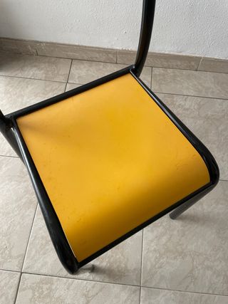 Silla Vintage Amarilla Metal y Madera