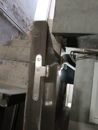 2 Hojas de Puerta Madera DIFERENTES