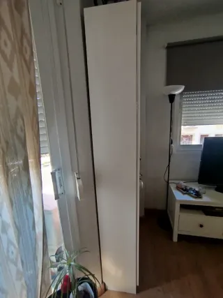 Vitrina Ikea Billy Madera y Cristal